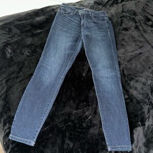 DL1961 skinny jeans- size 27